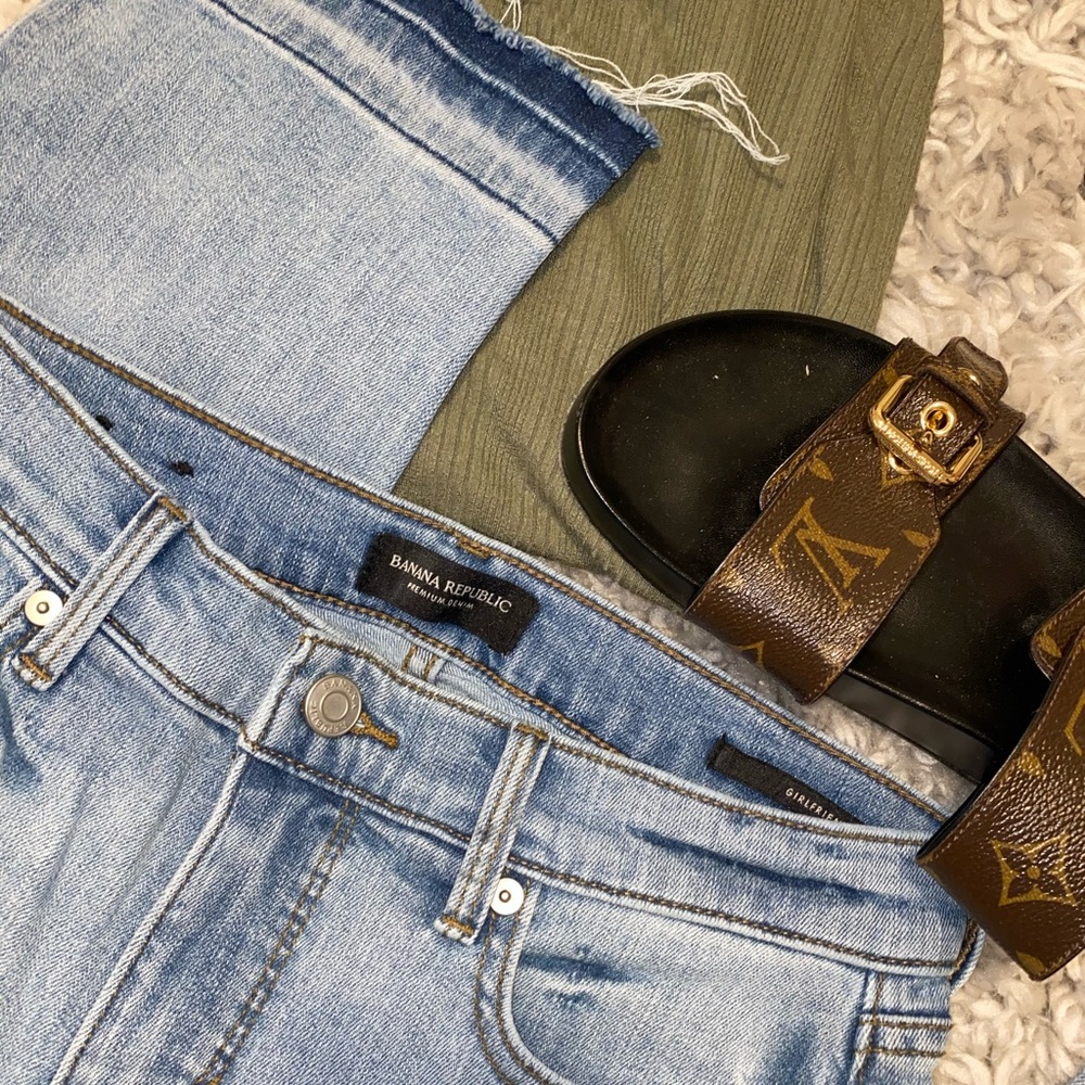 Banana republic girlfriend jeans!